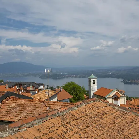 La Casa Nel Borgo View - Happy Holiday home Nebbiuno