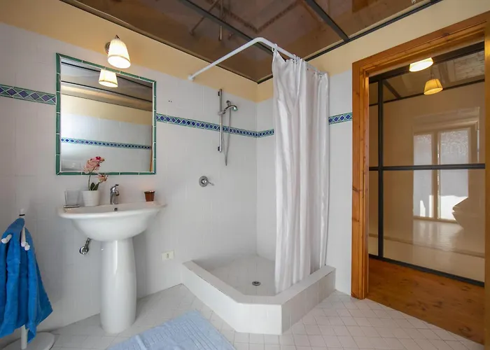 La Casa Nel Borgo View - Happy Hébergement de vacances Nebbiuno